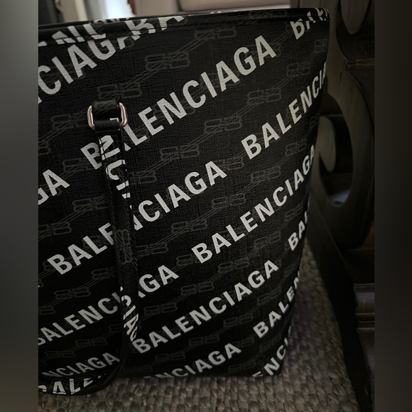 Balenciago tote. Large size. Black and white - Picture 3 of 3